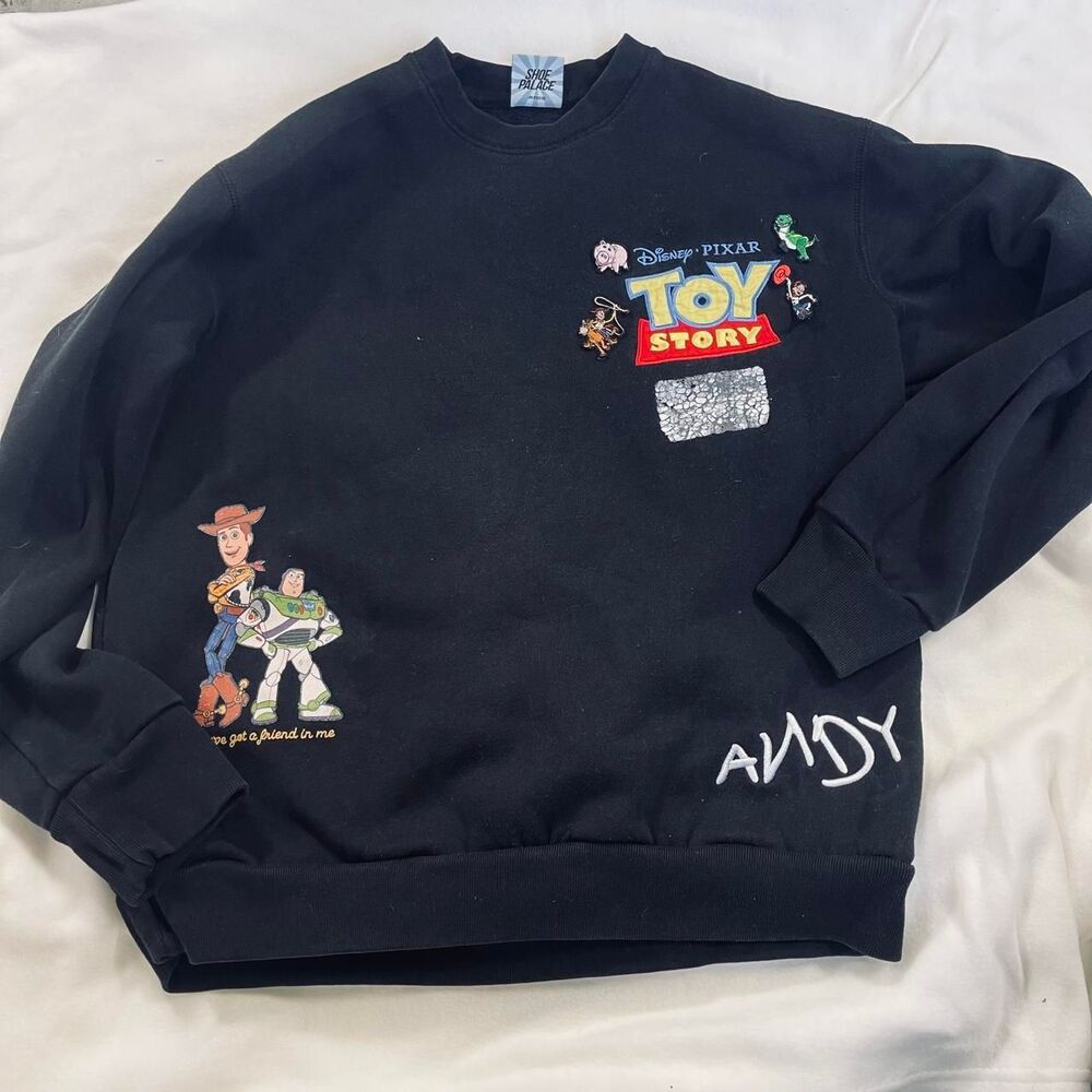 Disney Men's Black Sweatshirt